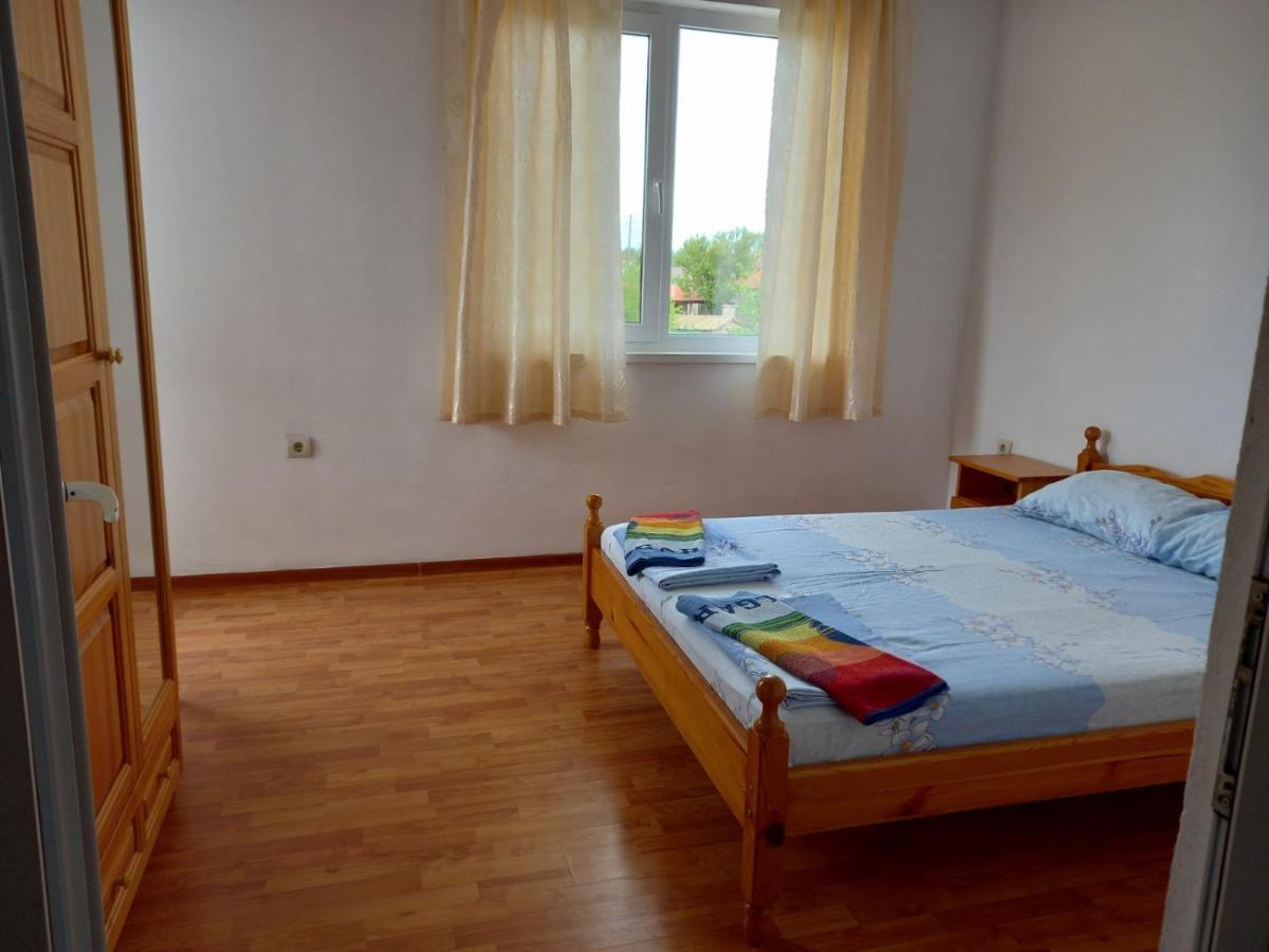 Vili Marina Rooms Krapets  Bagian luar foto