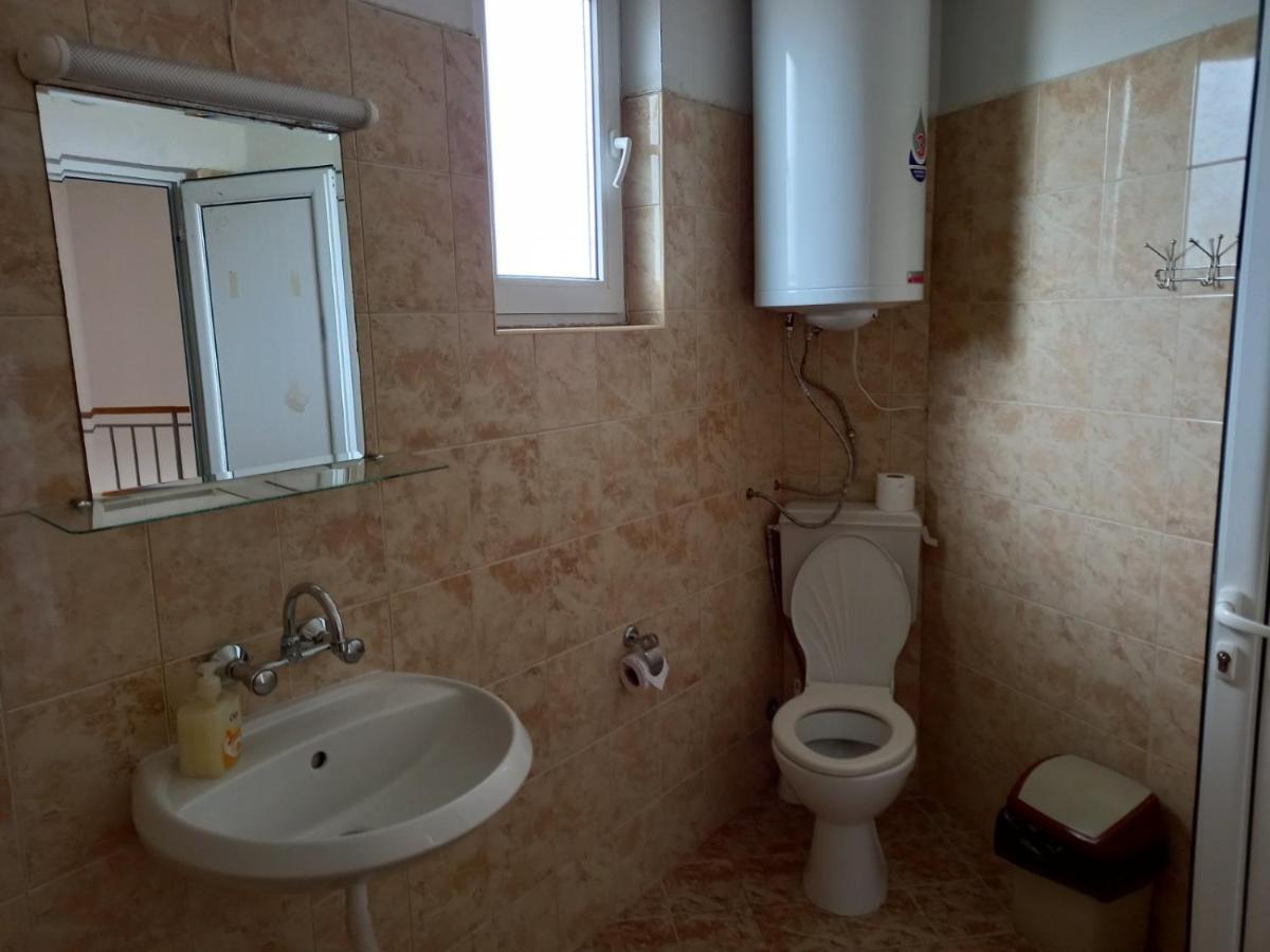 Vili Marina Rooms Krapets  Bagian luar foto